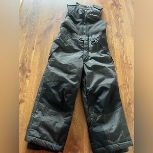 Weatherproof brand kids snowbib/ snowpants size 5 new